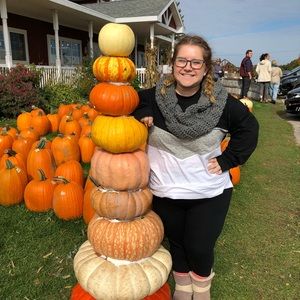 Meet your Posher, Hayley